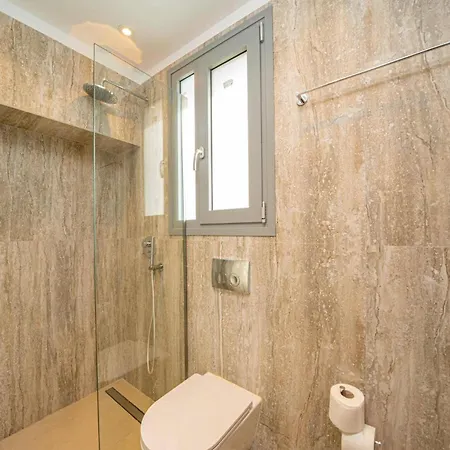 Corelli By فيلة كارافوميلوس